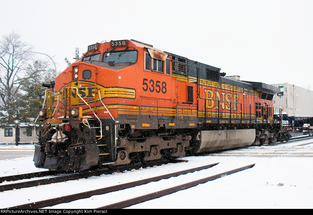 BNSF 5358 Pusher